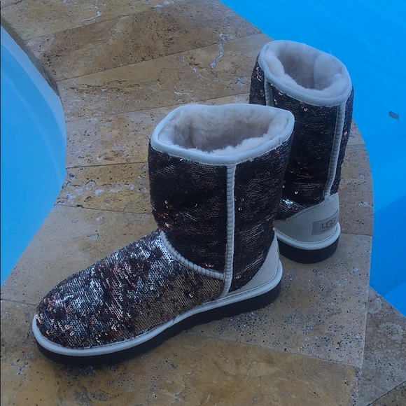 UGG Sparkly Bronze Sequin, Boots,7 - Picture 3 of 8